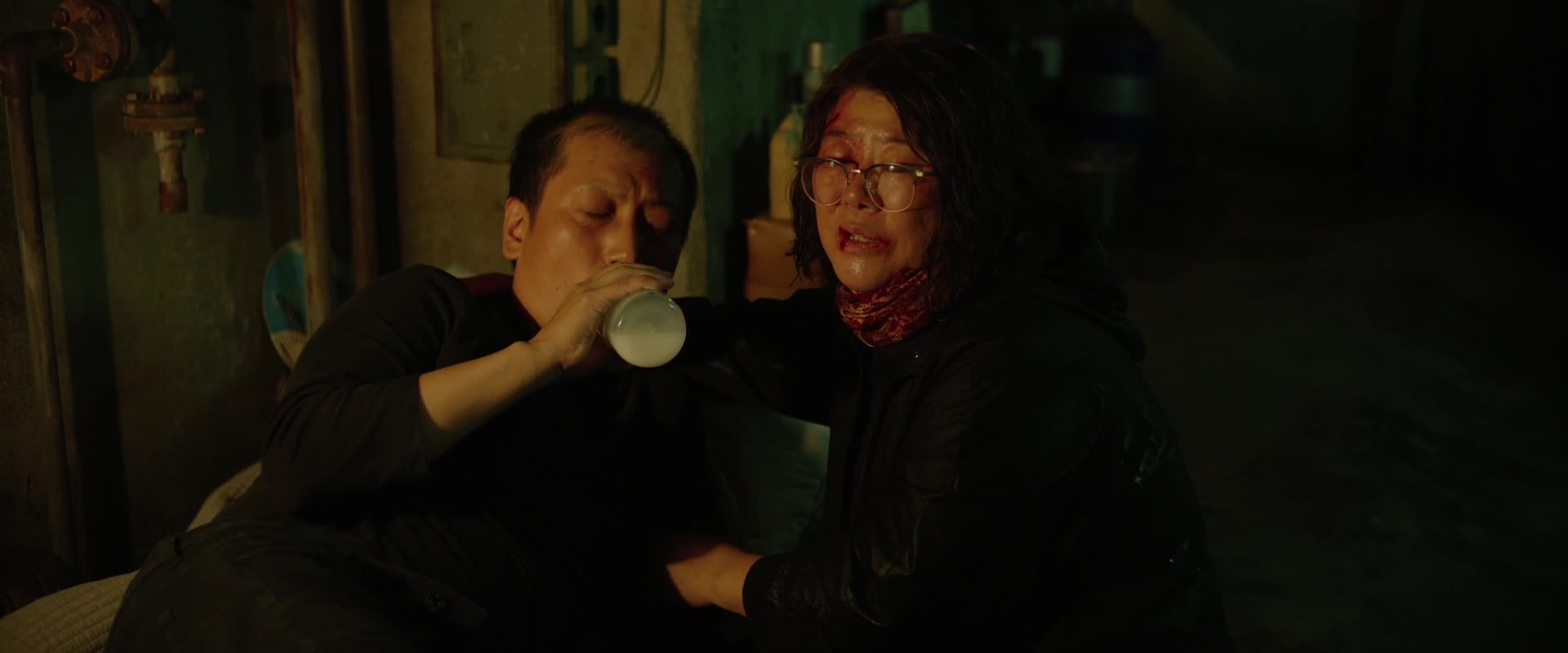 Jelenetkép - Élősködők - 02:11:54